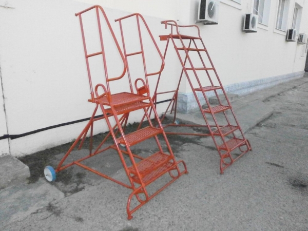 Photo 3. Ladders (YUPTM 108.00.000, 120.00.000 YUPTM)