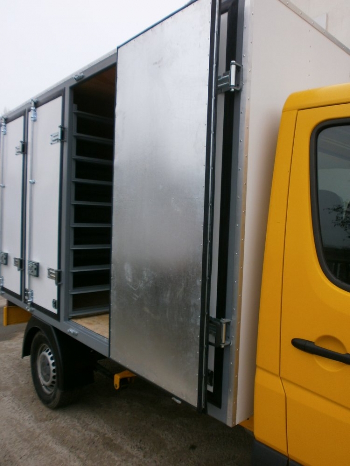 Insulated Bakery Delivery Van Box Body based on Mercedes Sprinter 313 light truck frame
