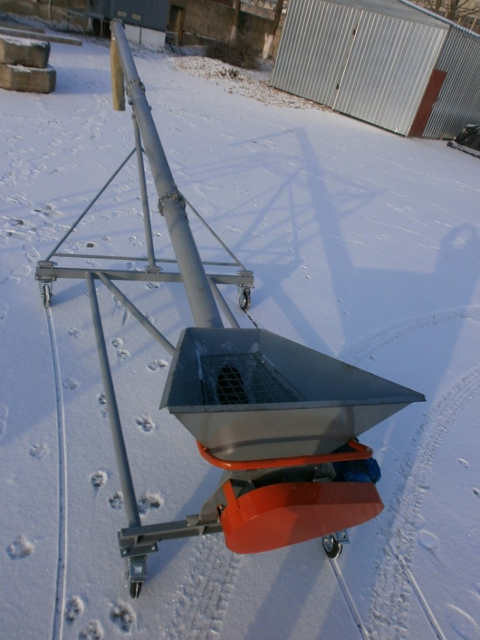 Mobile Auger