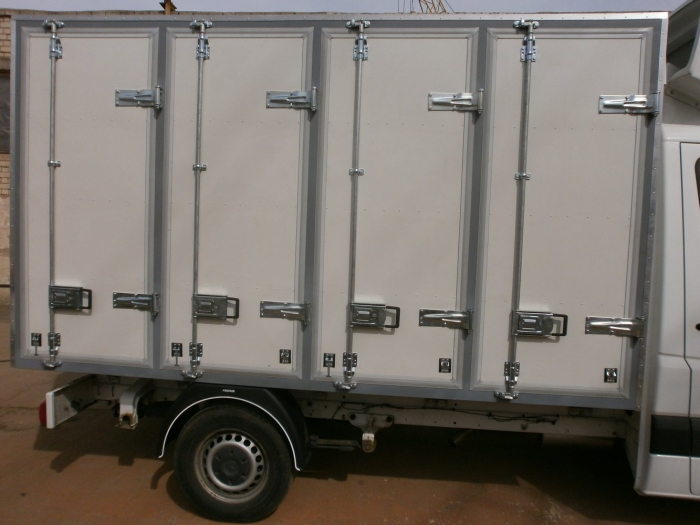Another heat-insulated 4-door Bakery Delivery Box Body manufactured. Holding capacity: 120 bread cases!