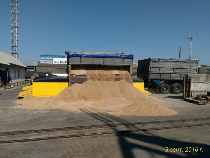Grain Truck Unloading Pit