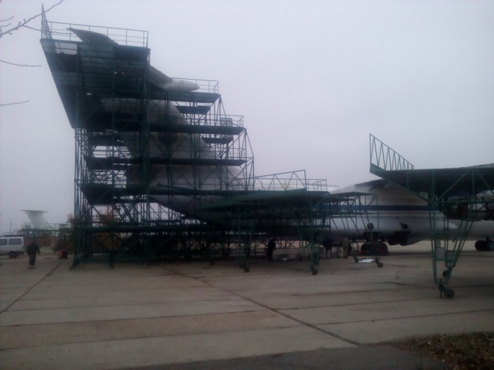 Tail Dock for maintenance and repair operations on Ilyushin 78 aircraft