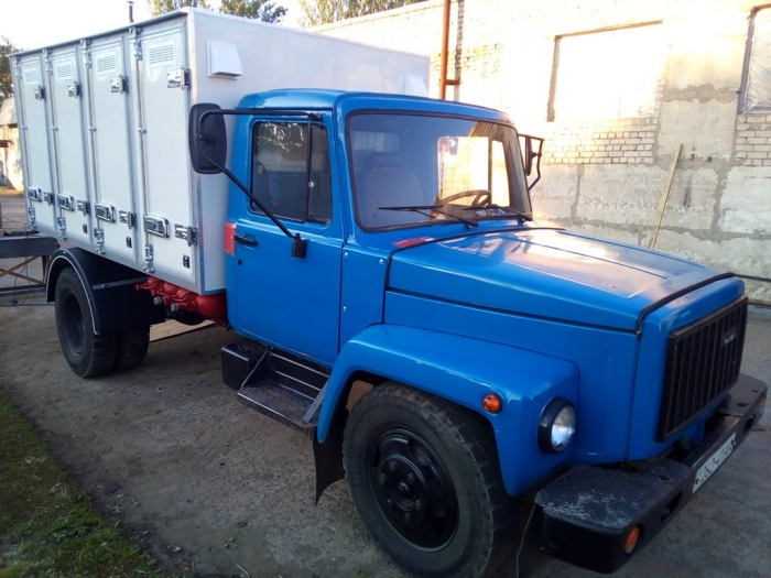 Изготовлен и смонтирован на шасси автомобиля ГАЗ 3309 4-х дверный изотермический хлебный фургон на 96 лотков