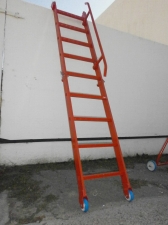 Photo 5: Ladder for entry and exit 1.7601.9908.500.000 (YUPTM 122.00.000)