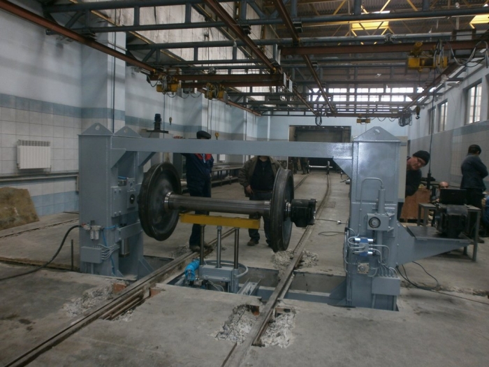 On NPTs Transmash Lugansk installed and put into operation Stand mounting axle unit the production company Yugpromtehmontazh