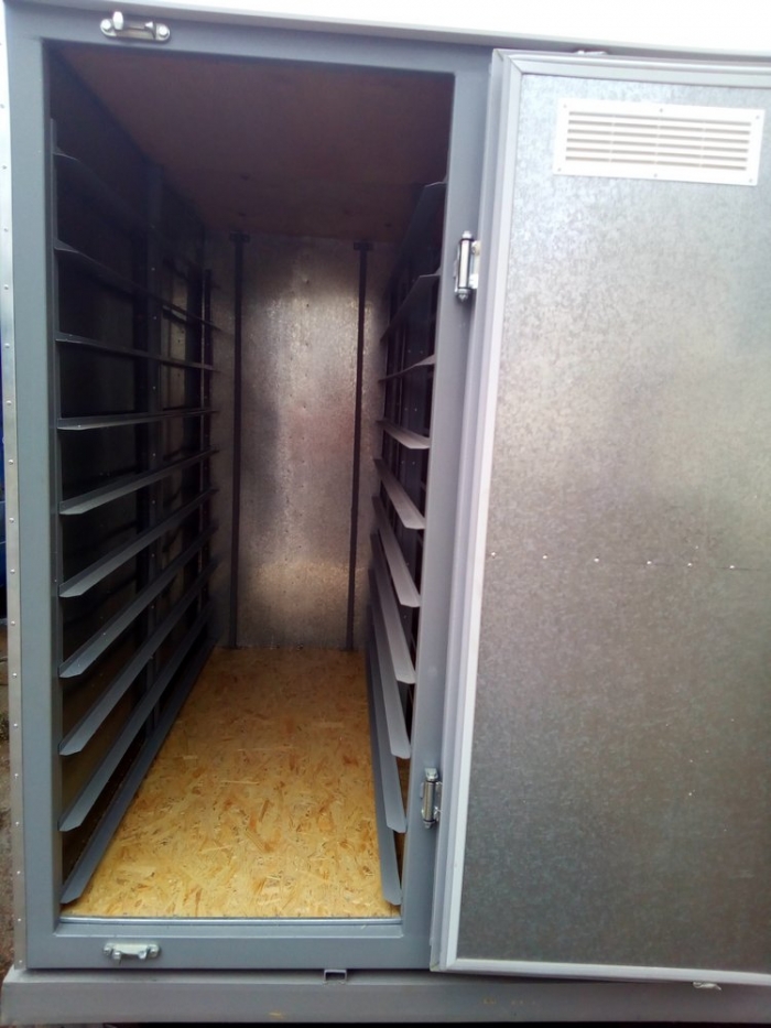 Bakery Delivery Van with holding capacity of 120 bakery cases (4-door box) based on GAZ-3302 light truck frame